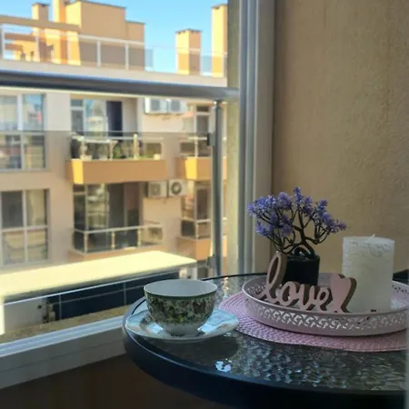 Apartment Paradise - Please Yourself With Solmar Apartmets